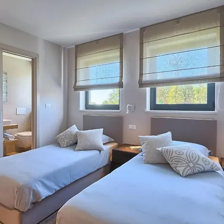 Holiday home Beautiful In With Kitchen *
