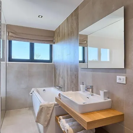 Beautiful In With Kitchen * Porec